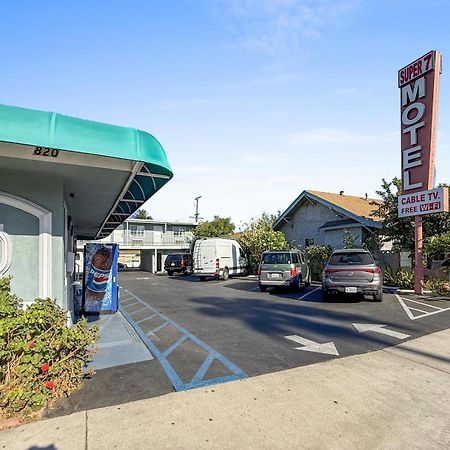 Super 7 Motel - Anaheim Packing District & Disneyland Экстерьер фото