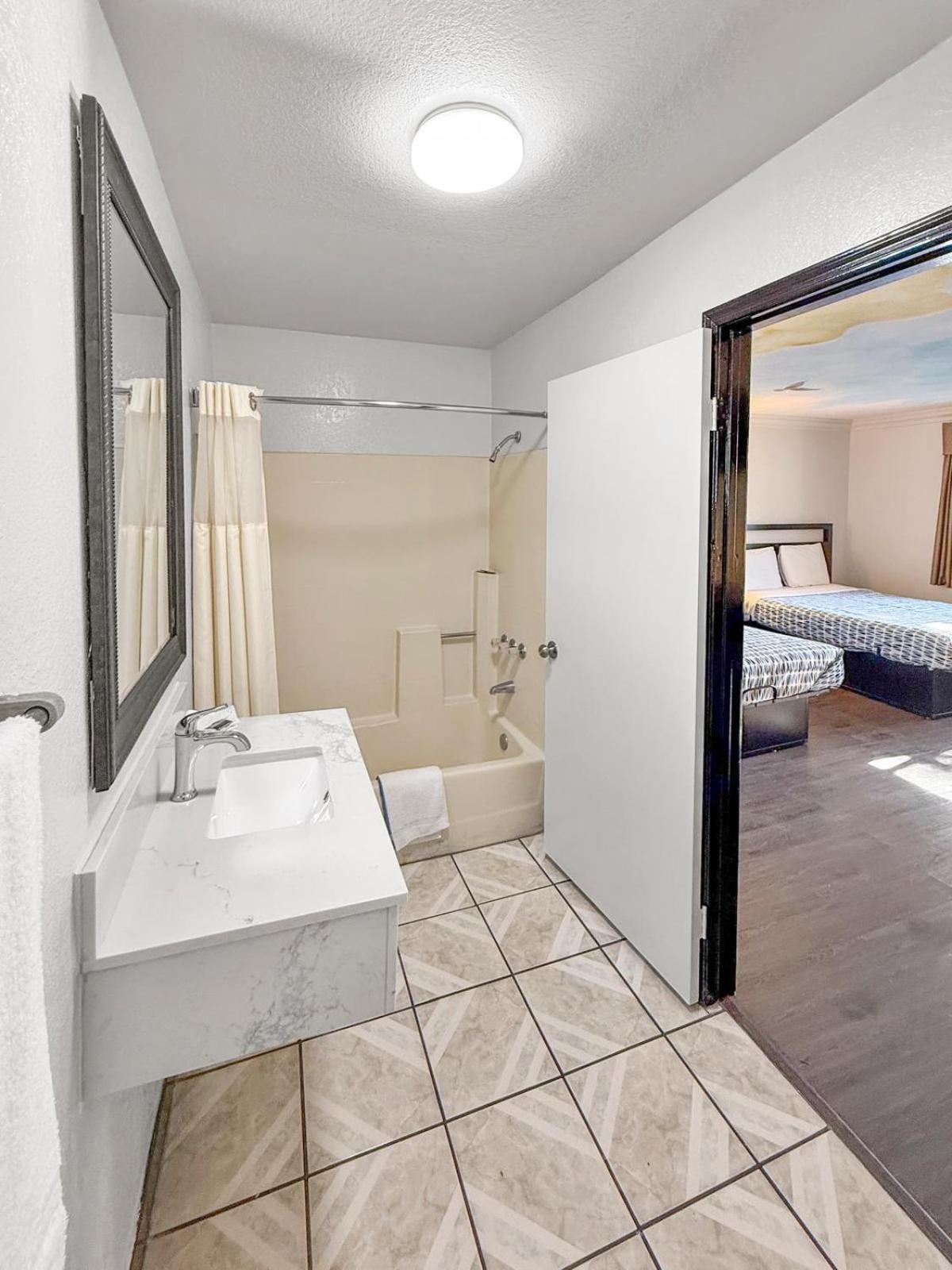 Super 7 Motel - Anaheim Packing District & Disneyland Экстерьер фото
