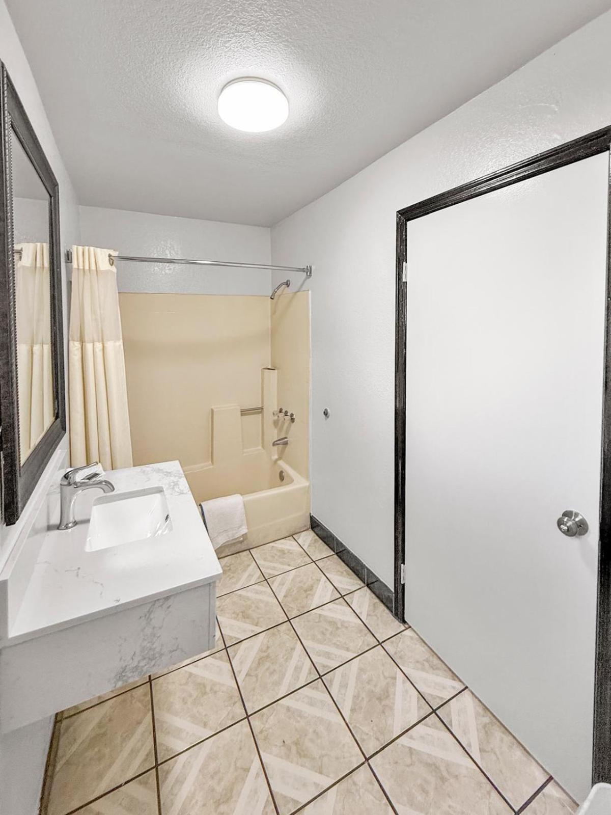 Super 7 Motel - Anaheim Packing District & Disneyland Экстерьер фото