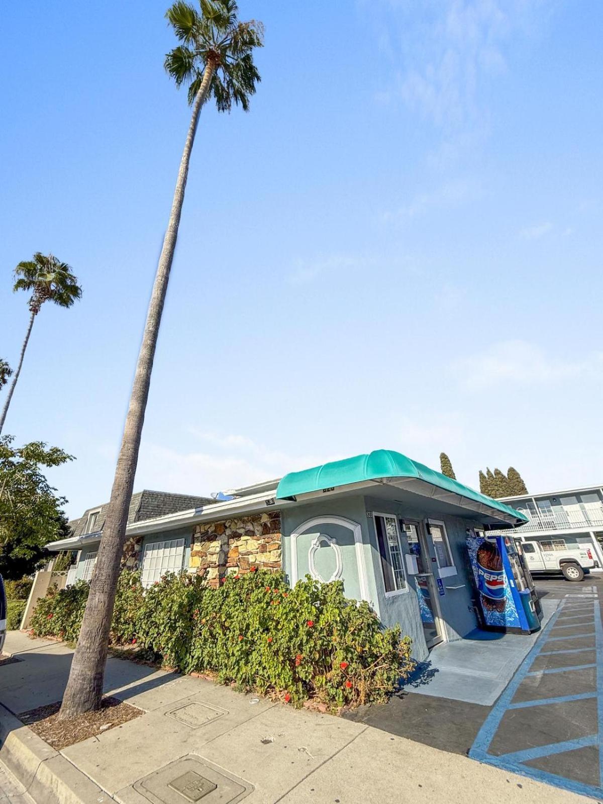 Super 7 Motel - Anaheim Packing District & Disneyland Экстерьер фото